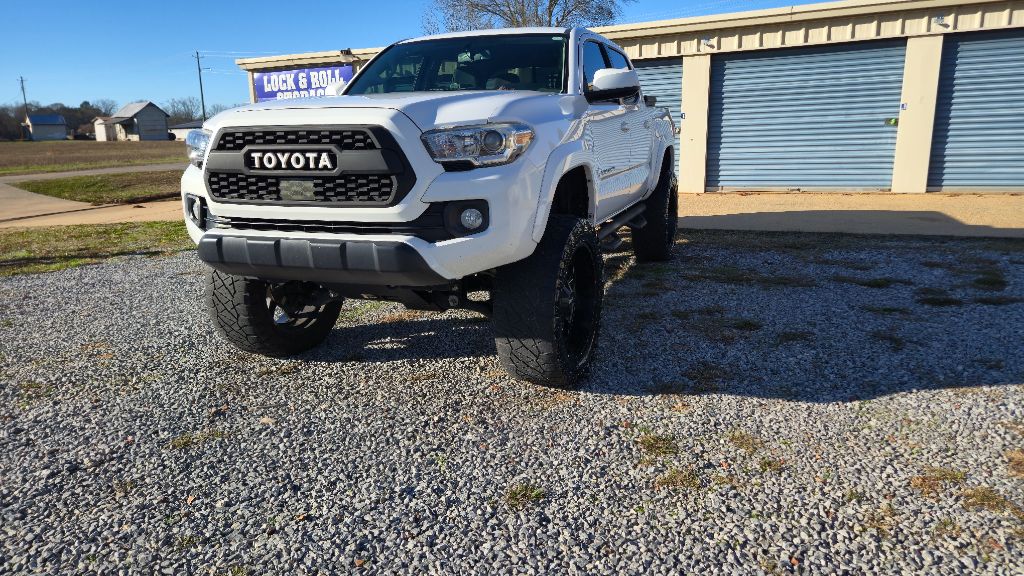 2017 Toyota Tacoma SR5